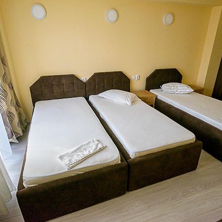 Hotel Casa Domneasca Riana Piteşti Exterior foto