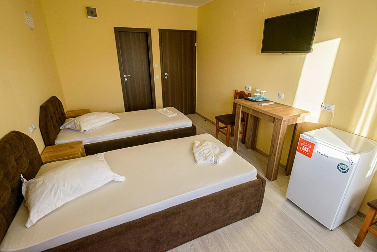 Hotel Casa Domneasca Riana Piteşti Exterior foto